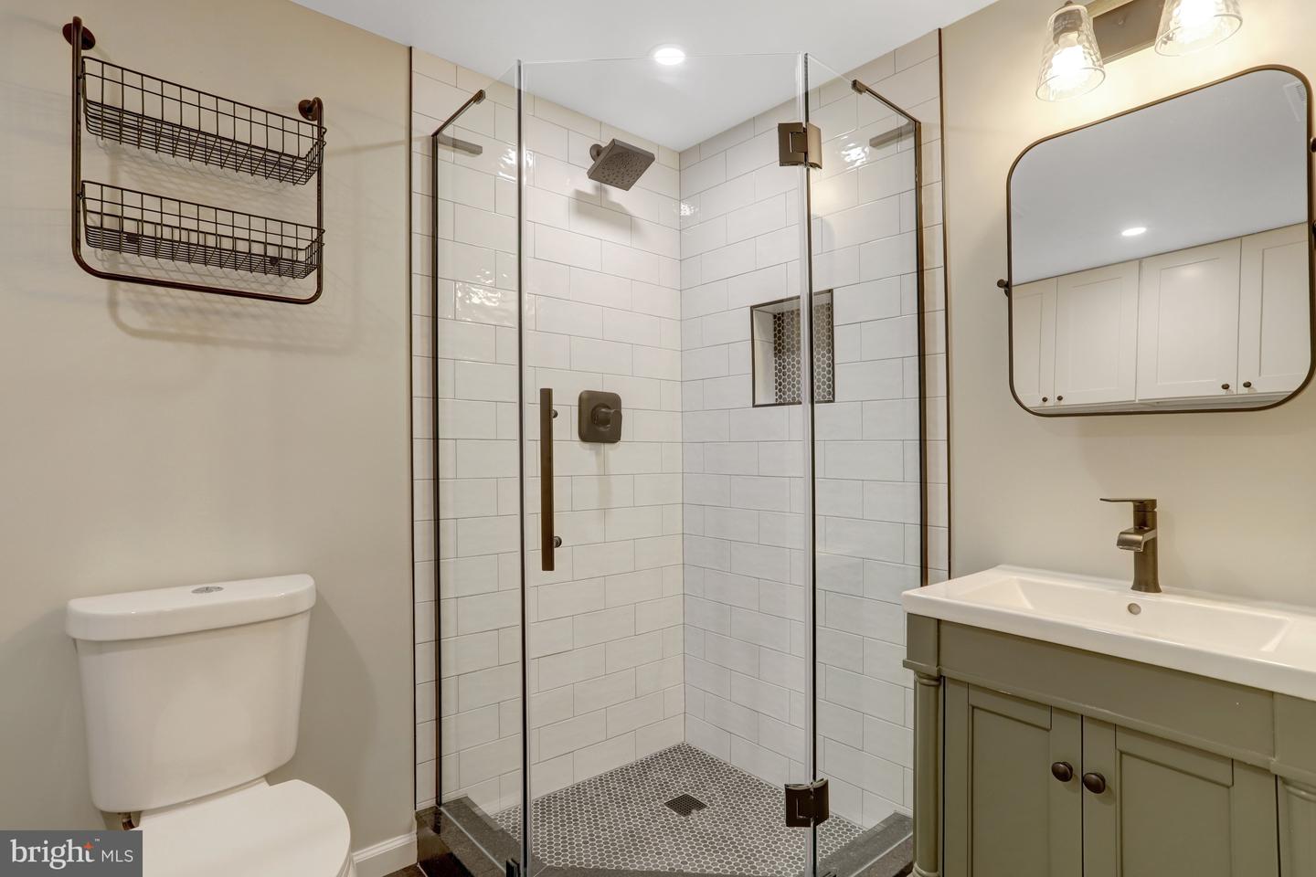 4725 31ST ST S, ARLINGTON, Virginia 22206, 2 Bedrooms Bedrooms, ,2 BathroomsBathrooms,Residential,For sale,4725 31ST ST S,VAAR2059090 MLS # VAAR2059090