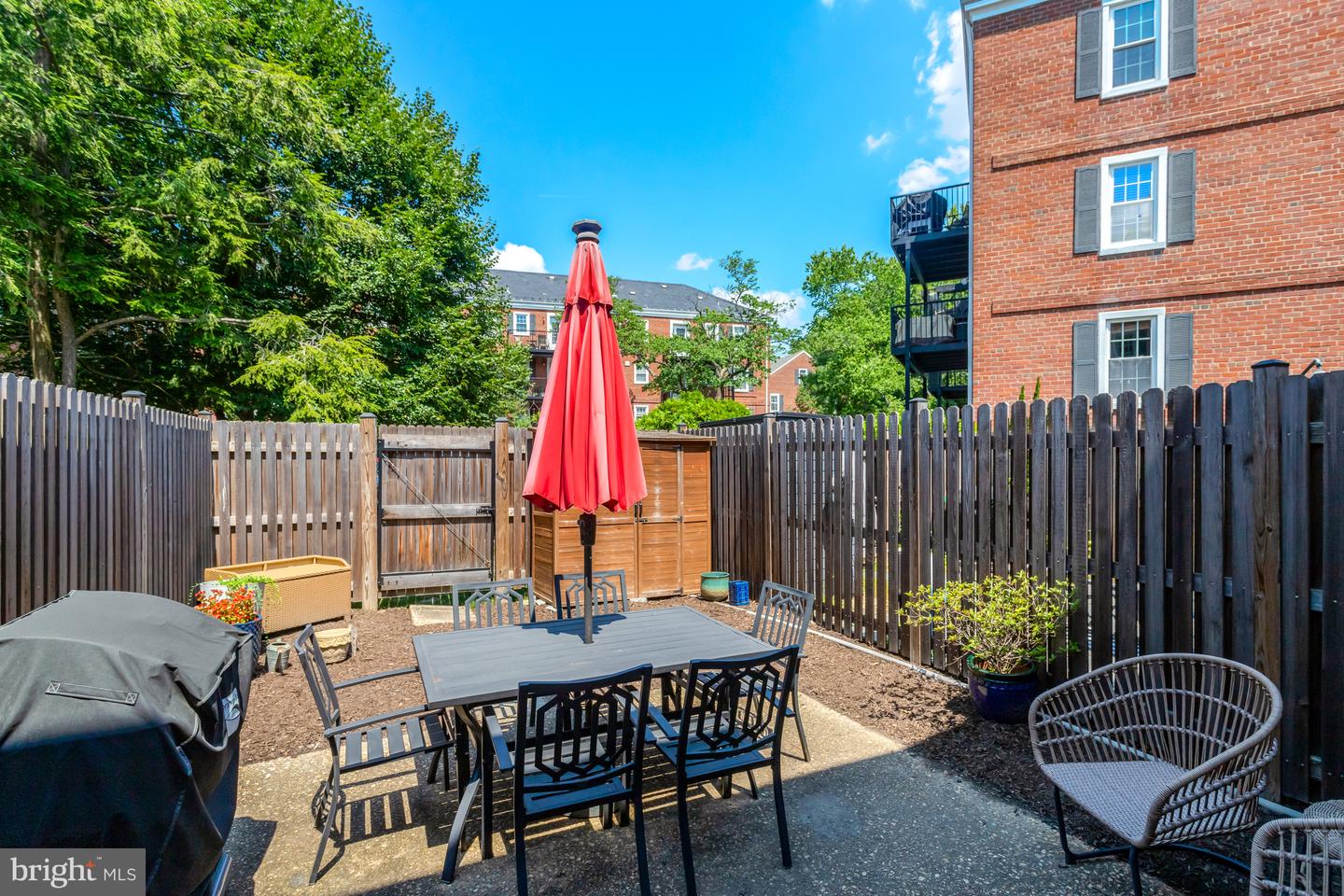4725 31ST ST S, ARLINGTON, Virginia 22206, 2 Bedrooms Bedrooms, ,2 BathroomsBathrooms,Residential,For sale,4725 31ST ST S,VAAR2059090 MLS # VAAR2059090