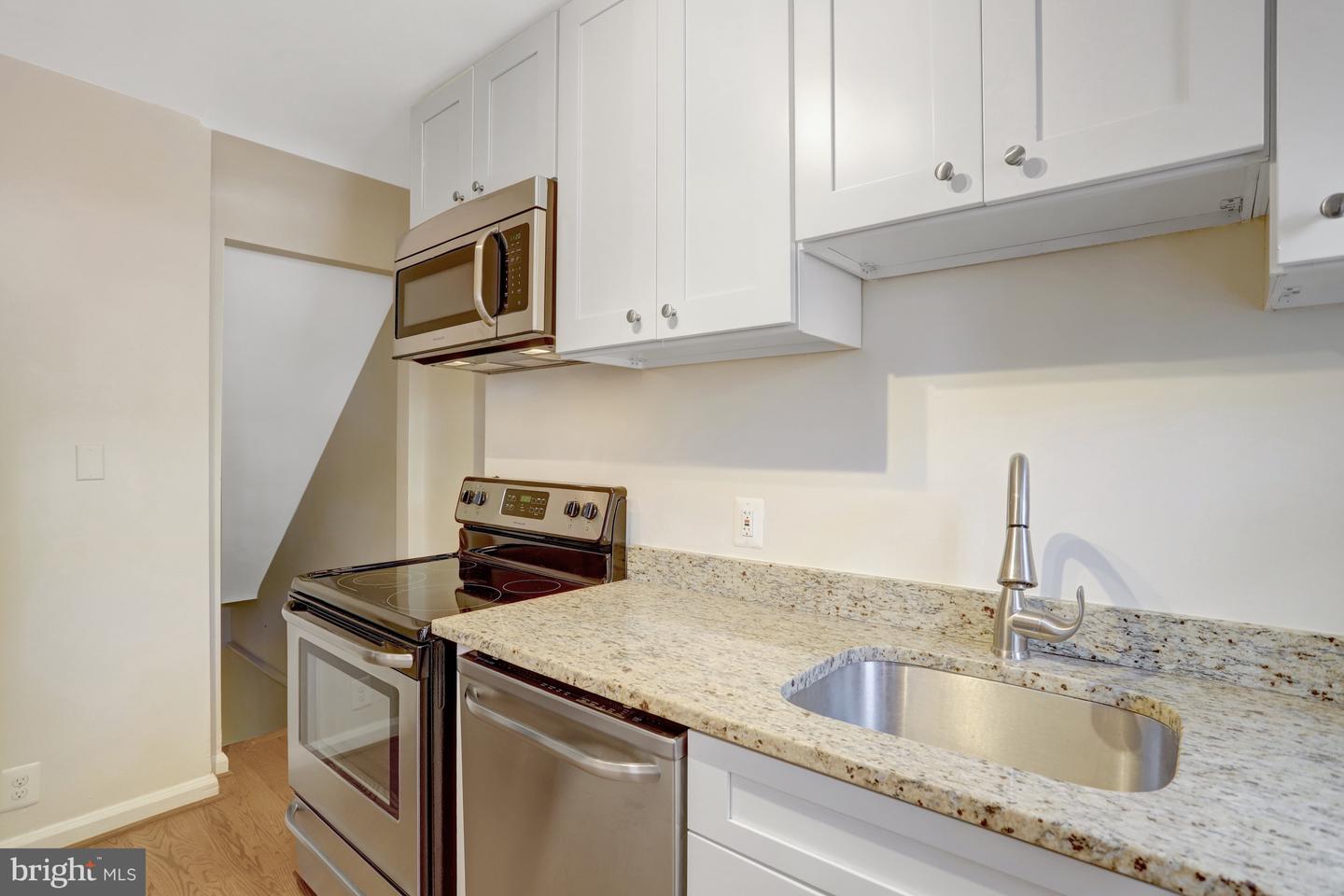 4725 31ST ST S, ARLINGTON, Virginia 22206, 2 Bedrooms Bedrooms, ,2 BathroomsBathrooms,Residential,For sale,4725 31ST ST S,VAAR2059090 MLS # VAAR2059090