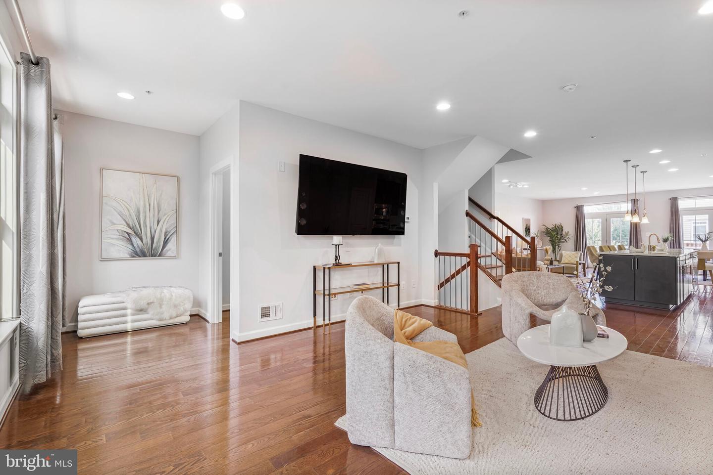 44713 PLYMPTON SQ, ASHBURN, Virginia 20147, 5 Bedrooms Bedrooms, 9 Rooms Rooms,4 BathroomsBathrooms,Residential,For sale,44713 PLYMPTON SQ,VALO2099446 MLS # VALO2099446