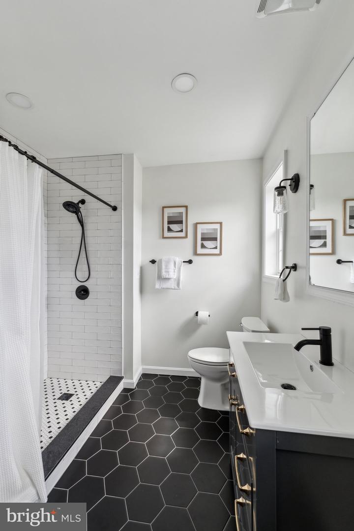 7401 BLAIR RD NW, WASHINGTON, District Of Columbia 20012, 6 Bedrooms Bedrooms, ,3 BathroomsBathrooms,Residential,For sale,7401 BLAIR RD NW,DCDC2205596 MLS # DCDC2205596