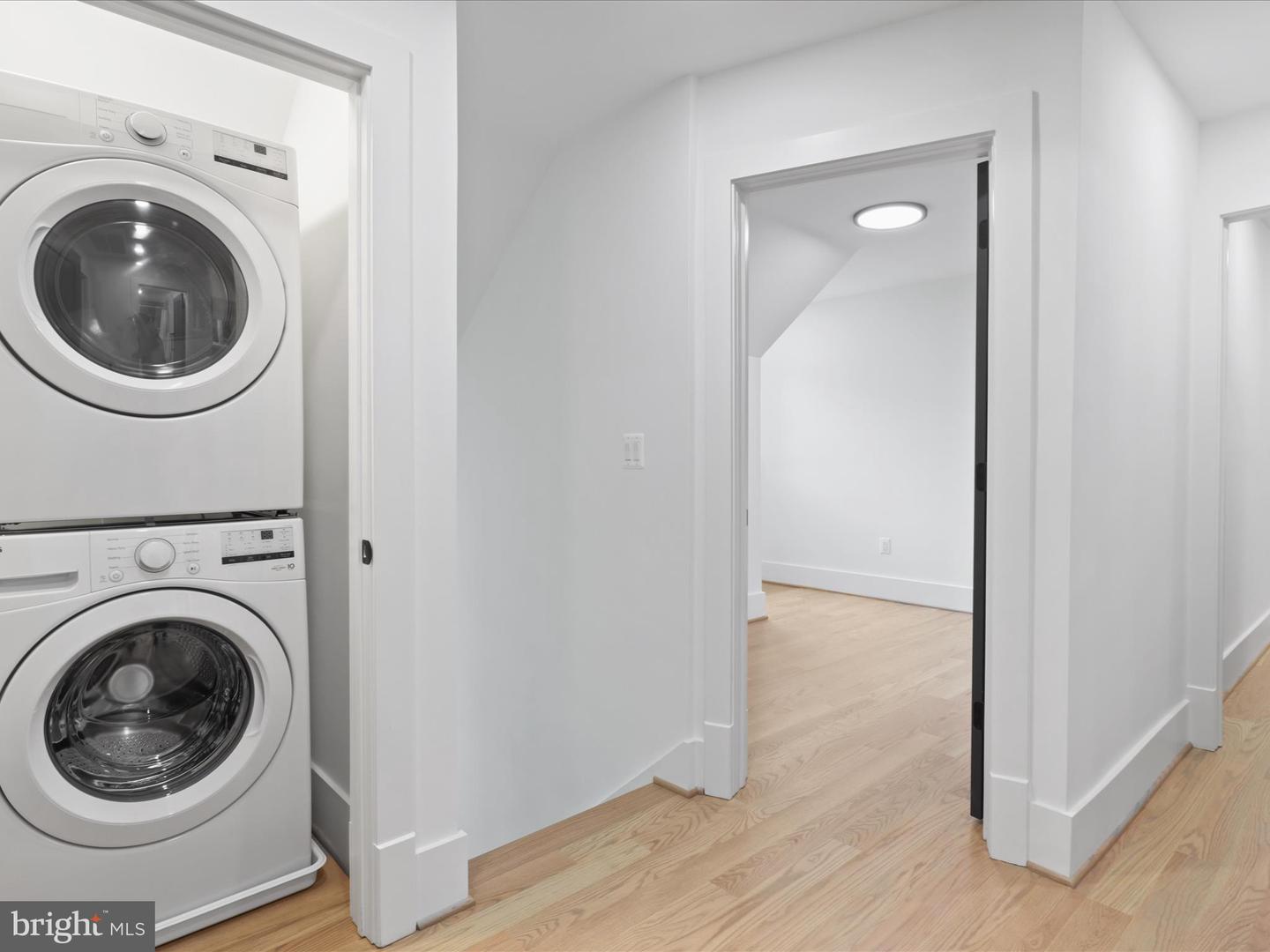 2520 N VERNON ST N, ARLINGTON, Virginia 22207, 5 Bedrooms Bedrooms, ,4 BathroomsBathrooms,Residential,For sale,2520 N VERNON ST N,VAAR2059182 MLS # VAAR2059182