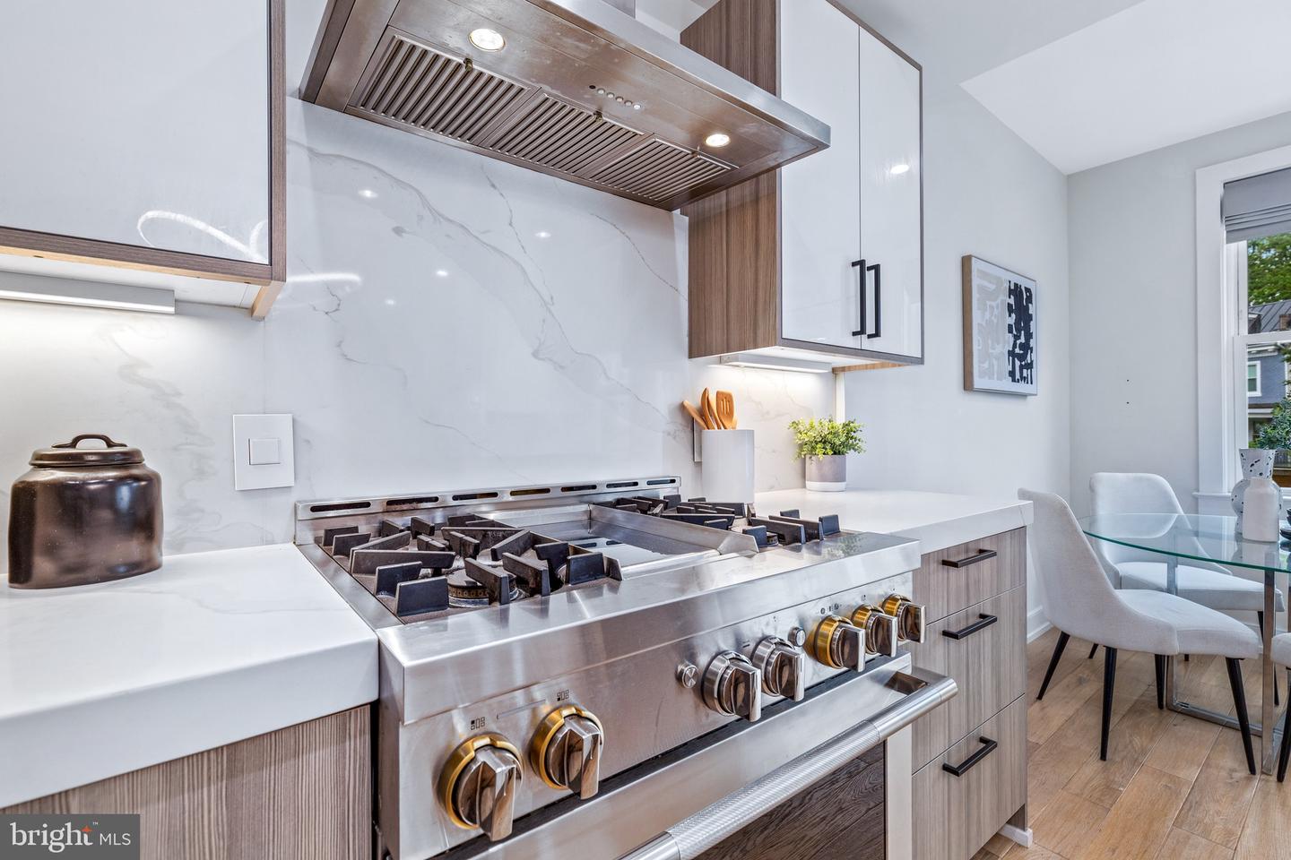 3525 16TH ST NW, WASHINGTON, District Of Columbia 20010, 4 Bedrooms Bedrooms, ,3 BathroomsBathrooms,Residential,For sale,3525 16TH ST NW,DCDC2205676 MLS # DCDC2205676