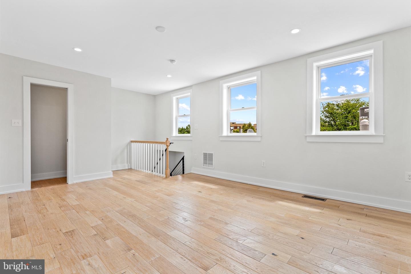 3525 16TH ST NW, WASHINGTON, District Of Columbia 20010, 4 Bedrooms Bedrooms, ,3 BathroomsBathrooms,Residential,For sale,3525 16TH ST NW,DCDC2205676 MLS # DCDC2205676