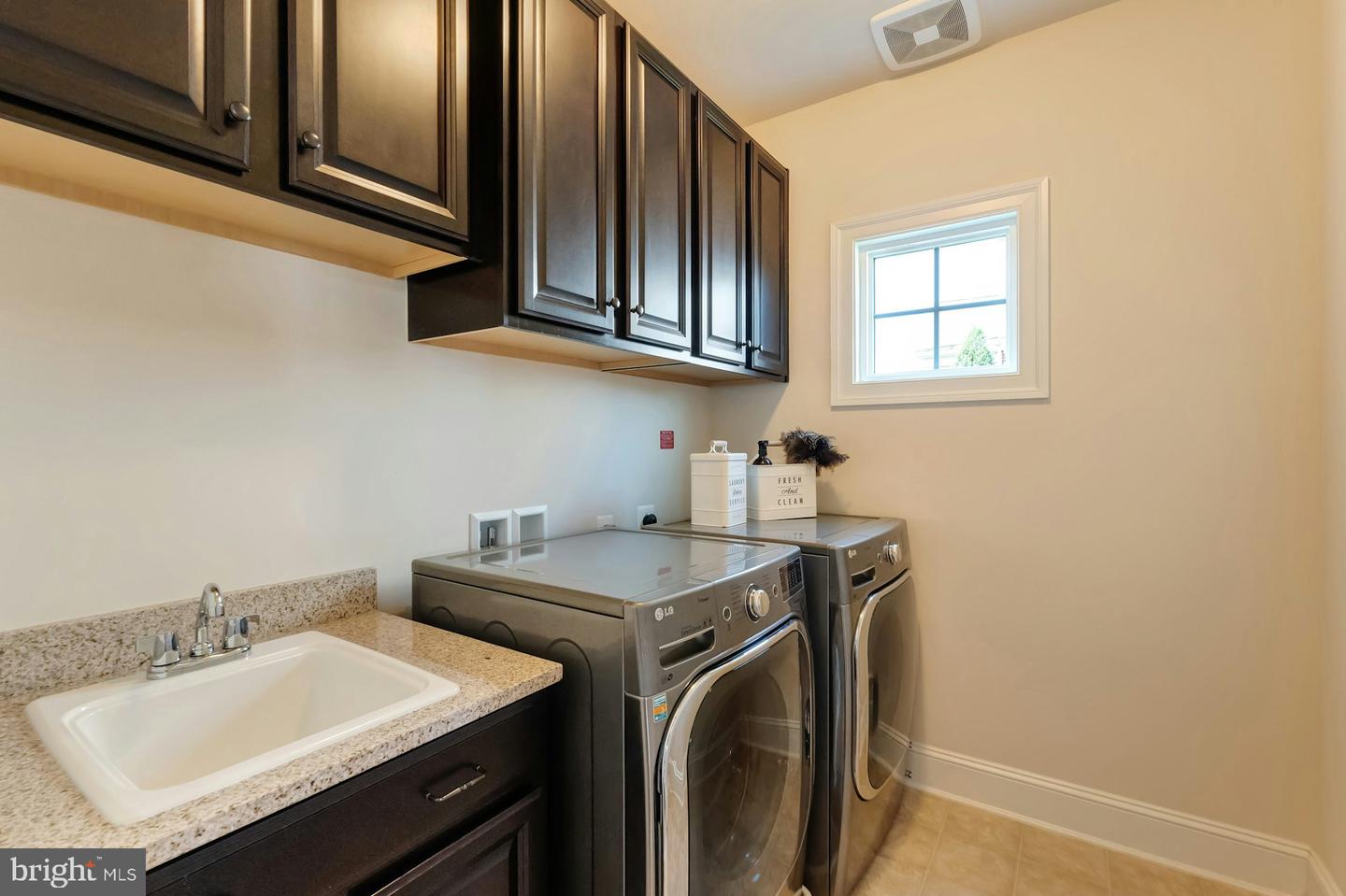 44306 KENTMERE CT, ASHBURN, Virginia 20147, 5 Bedrooms Bedrooms, ,5 BathroomsBathrooms,Residential,For sale,44306 KENTMERE CT,VALO2099662 MLS # VALO2099662