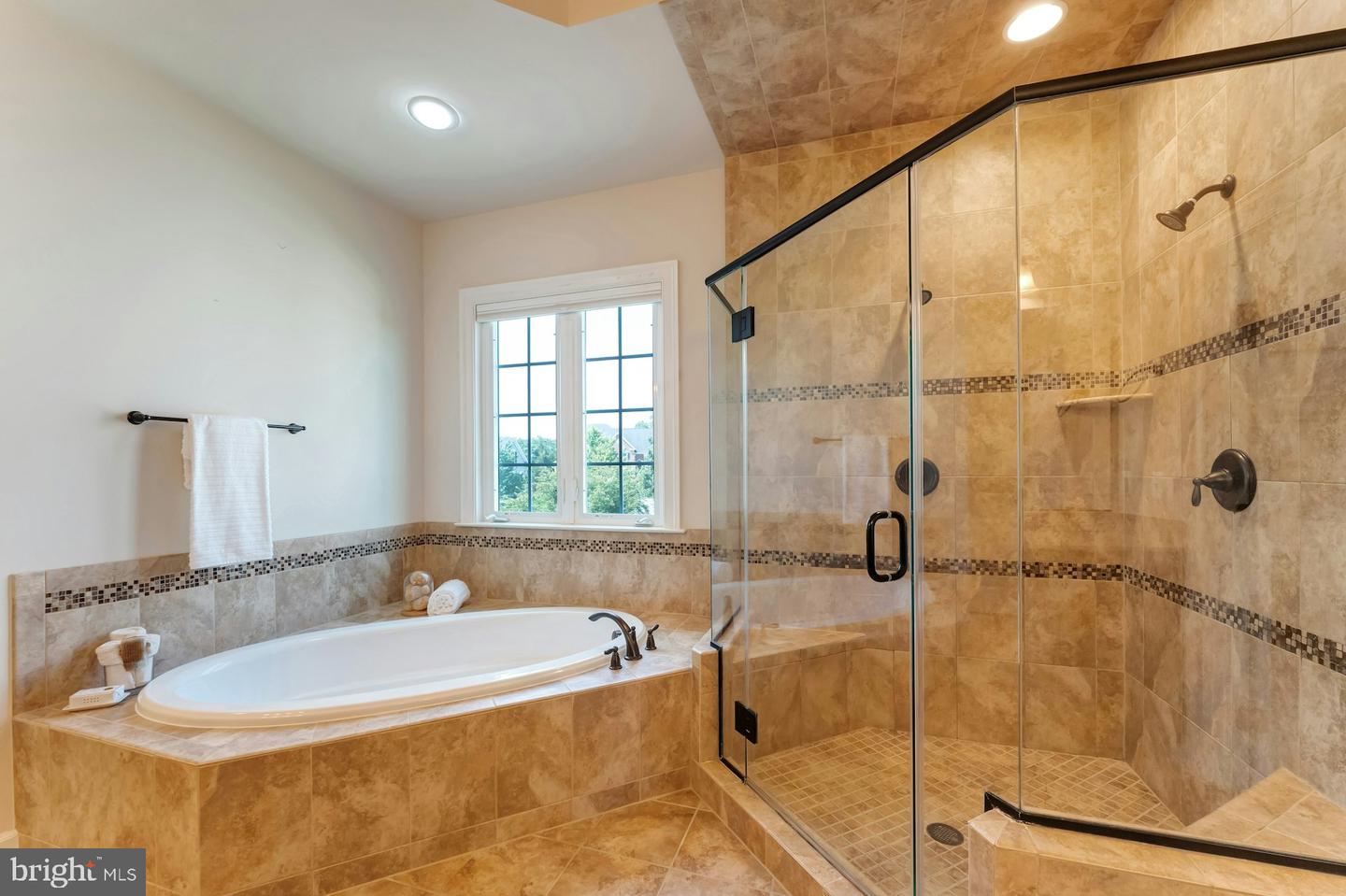 44306 KENTMERE CT, ASHBURN, Virginia 20147, 5 Bedrooms Bedrooms, ,5 BathroomsBathrooms,Residential,For sale,44306 KENTMERE CT,VALO2099662 MLS # VALO2099662