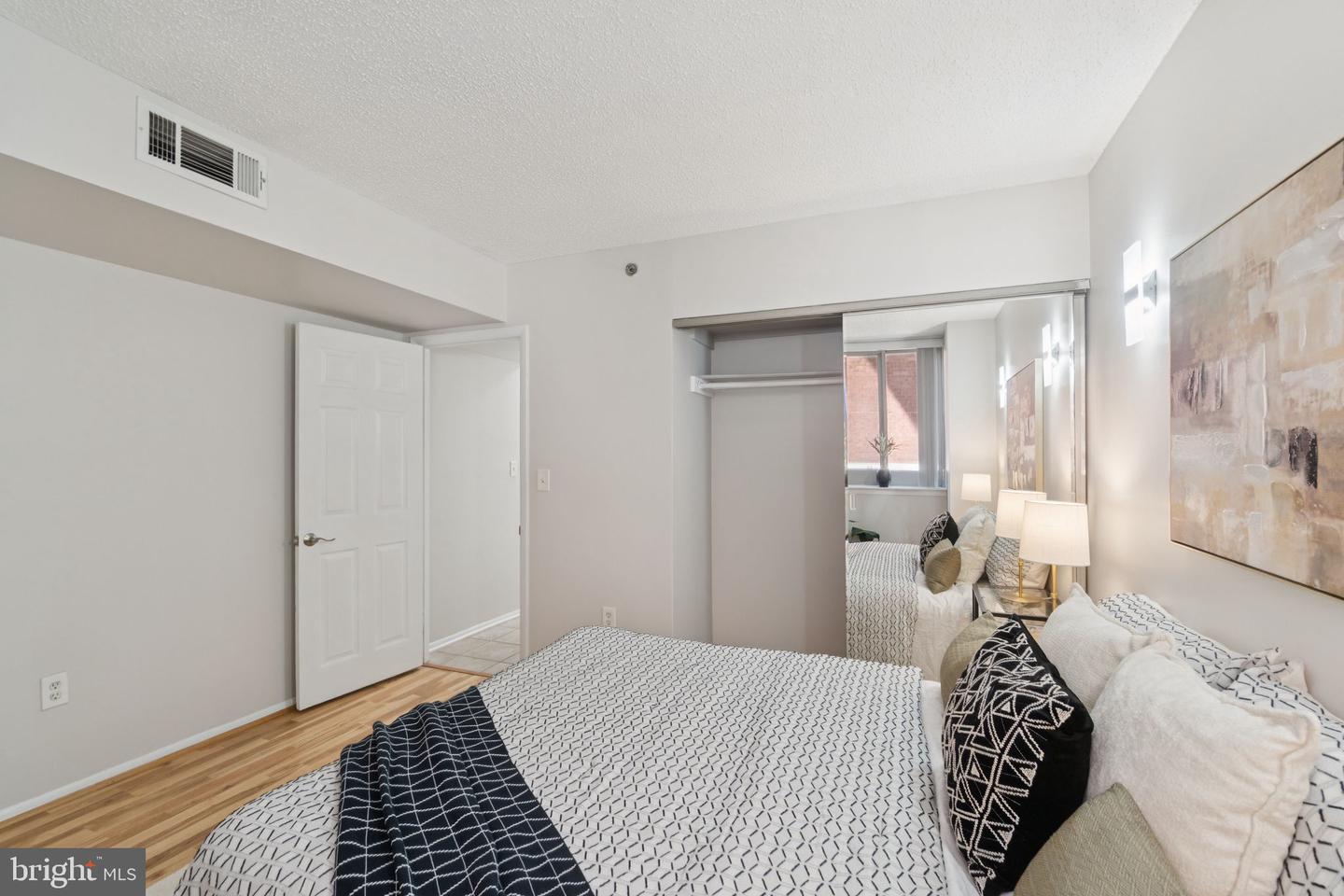 1001 N VERMONT ST #212, ARLINGTON, Virginia 22201, 1 Bedroom Bedrooms, ,1 BathroomBathrooms,Residential,For sale,1001 N VERMONT ST #212,VAAR2059408 MLS # VAAR2059408