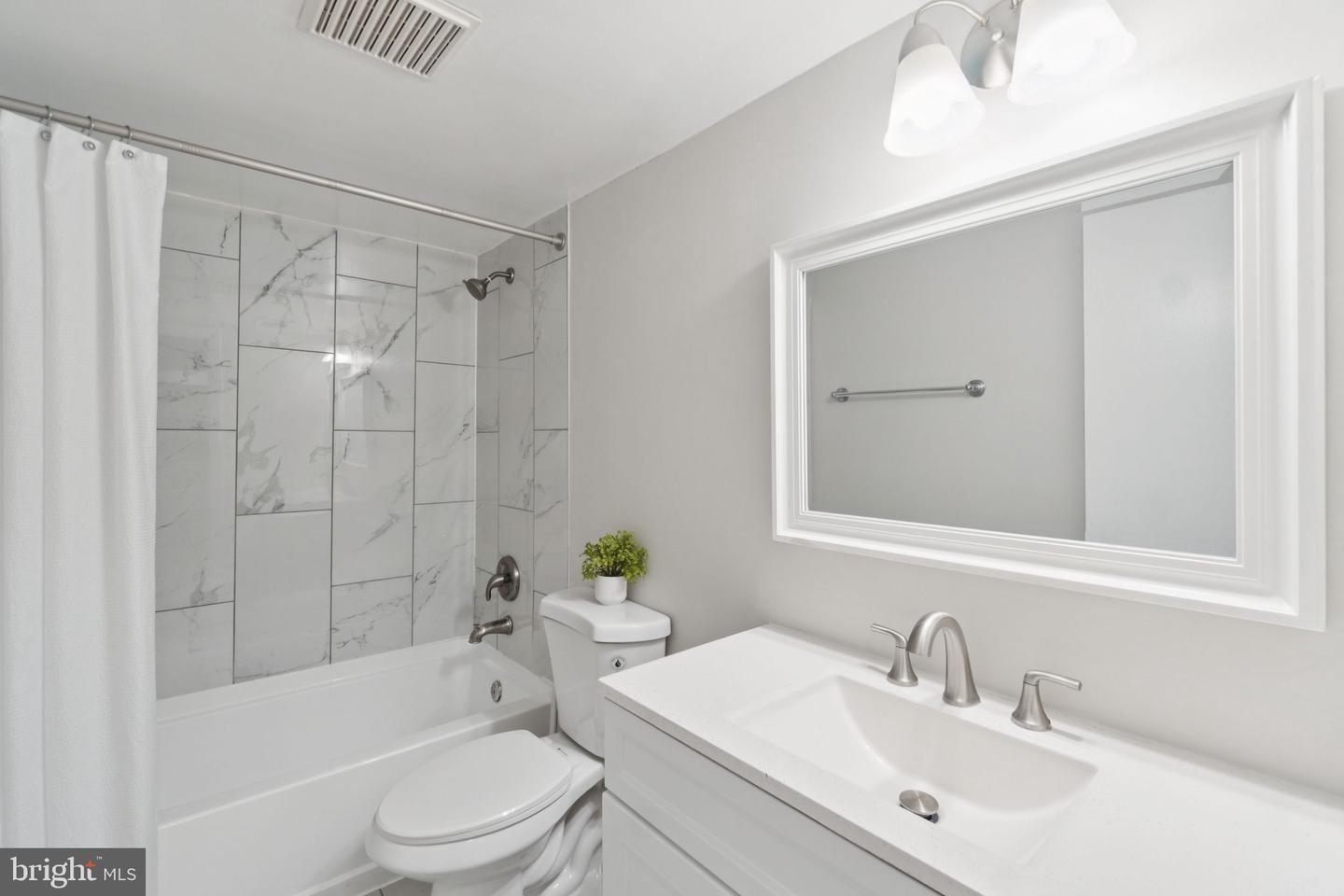 1001 N VERMONT ST #212, ARLINGTON, Virginia 22201, 1 Bedroom Bedrooms, ,1 BathroomBathrooms,Residential,For sale,1001 N VERMONT ST #212,VAAR2059408 MLS # VAAR2059408