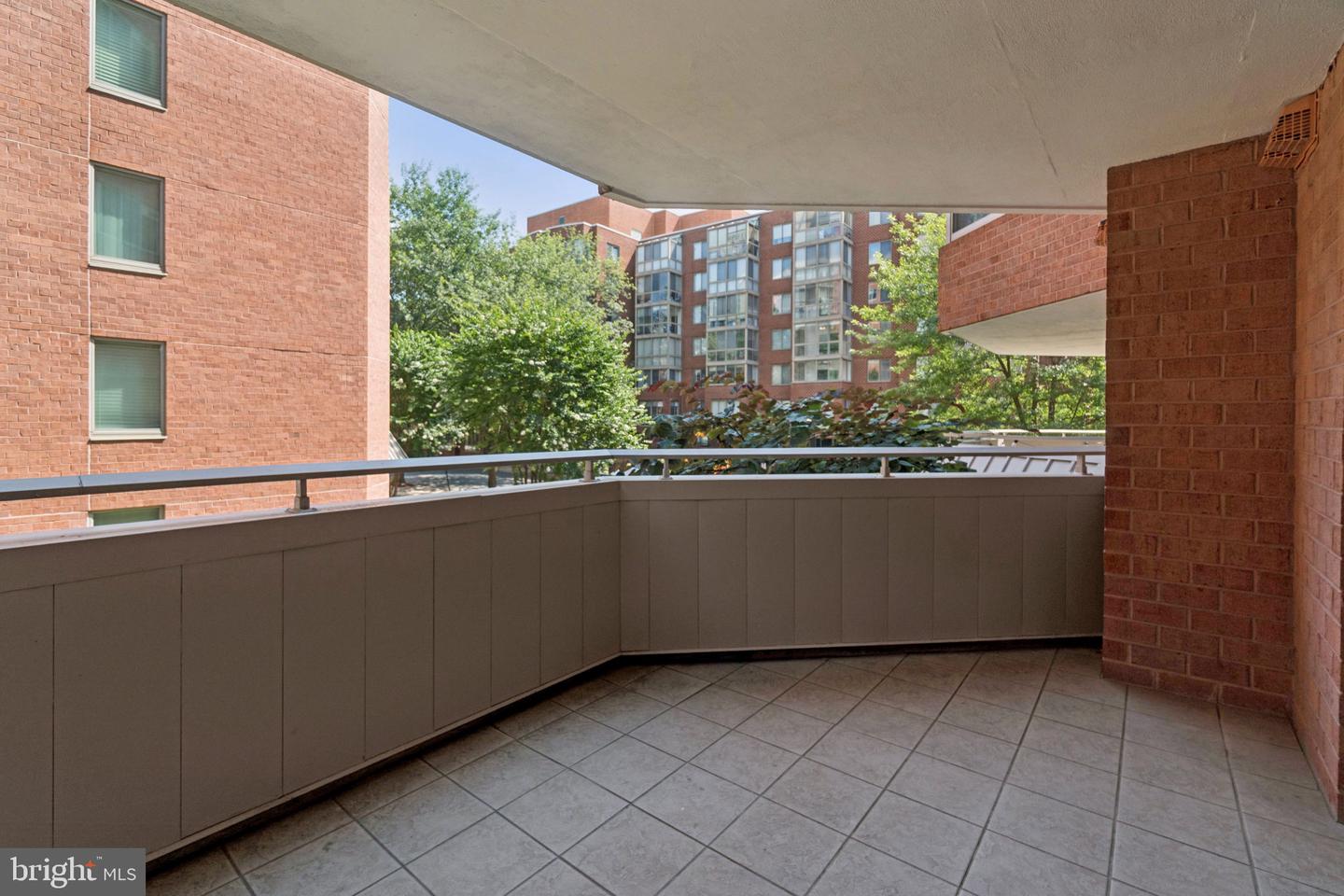 1001 N VERMONT ST #212, ARLINGTON, Virginia 22201, 1 Bedroom Bedrooms, ,1 BathroomBathrooms,Residential,For sale,1001 N VERMONT ST #212,VAAR2059408 MLS # VAAR2059408