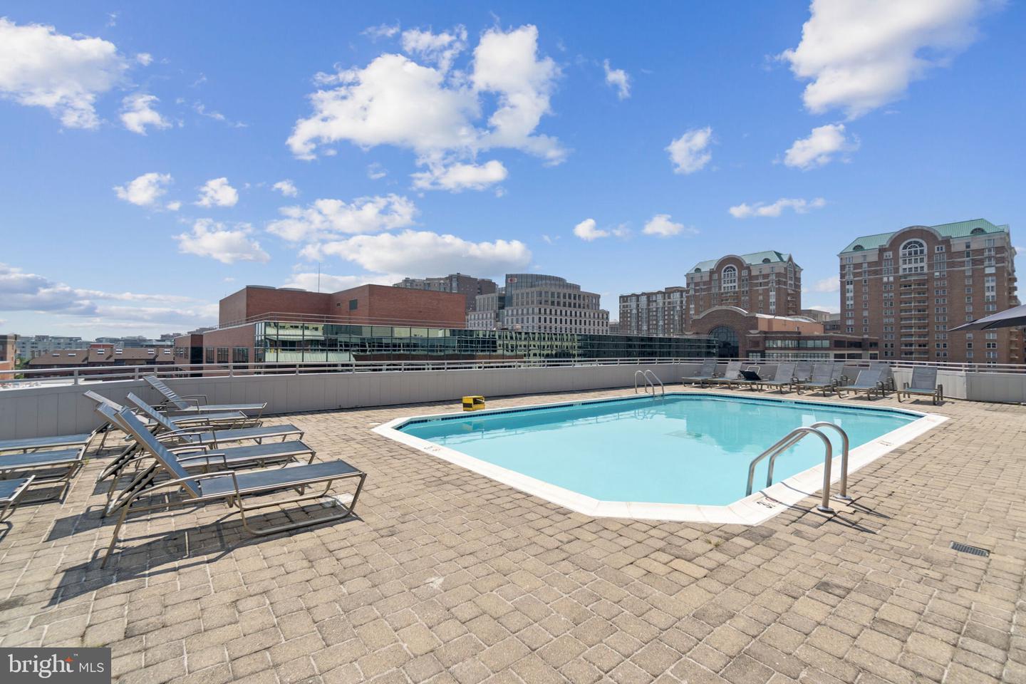 1001 N VERMONT ST #212, ARLINGTON, Virginia 22201, 1 Bedroom Bedrooms, ,1 BathroomBathrooms,Residential,For sale,1001 N VERMONT ST #212,VAAR2059408 MLS # VAAR2059408