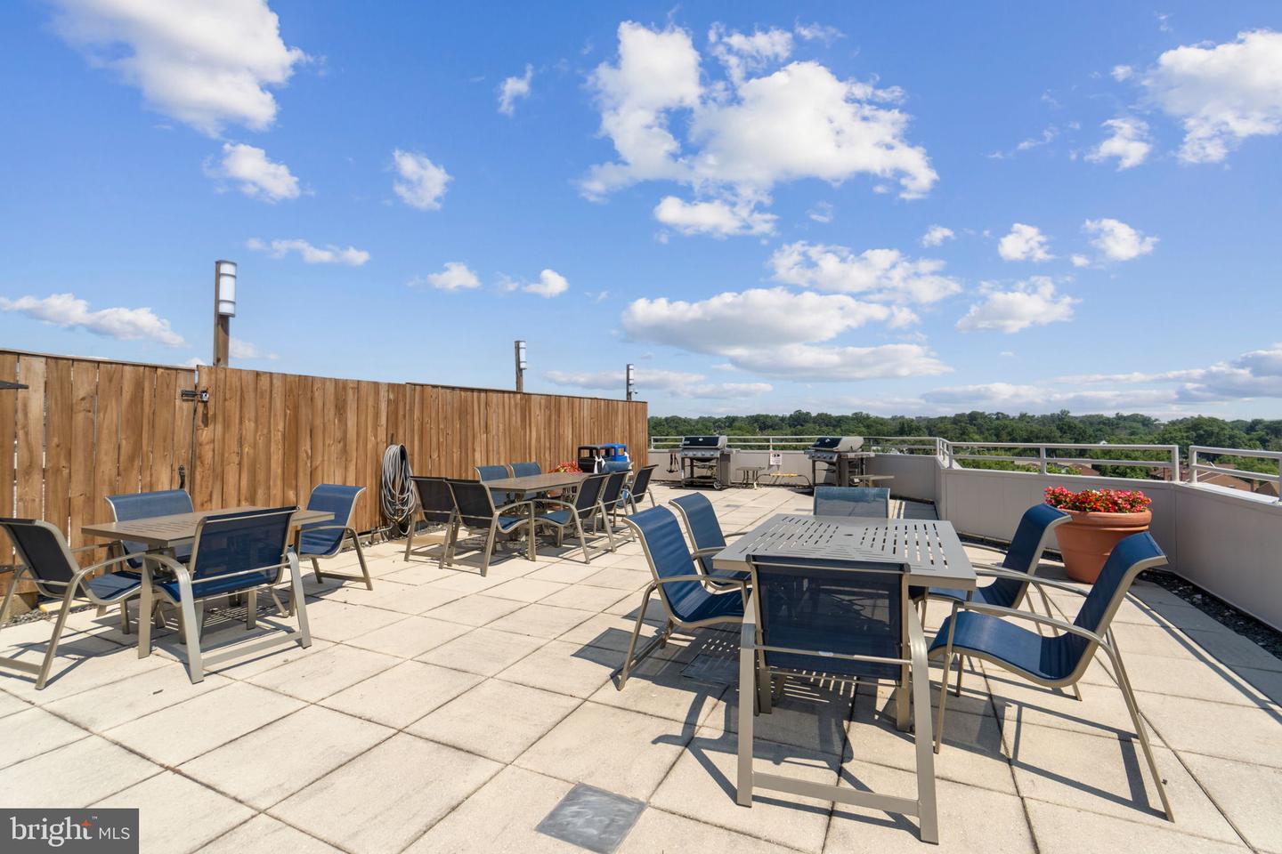 1001 N VERMONT ST #212, ARLINGTON, Virginia 22201, 1 Bedroom Bedrooms, ,1 BathroomBathrooms,Residential,For sale,1001 N VERMONT ST #212,VAAR2059408 MLS # VAAR2059408