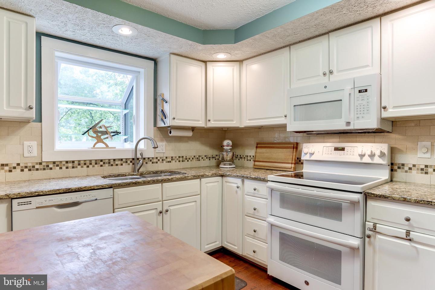 15715 BUCK LN, DUMFRIES, Virginia 22025, 5 Bedrooms Bedrooms, ,3 BathroomsBathrooms,Residential,For sale,15715 BUCK LN,VAPW2098038 MLS # VAPW2098038