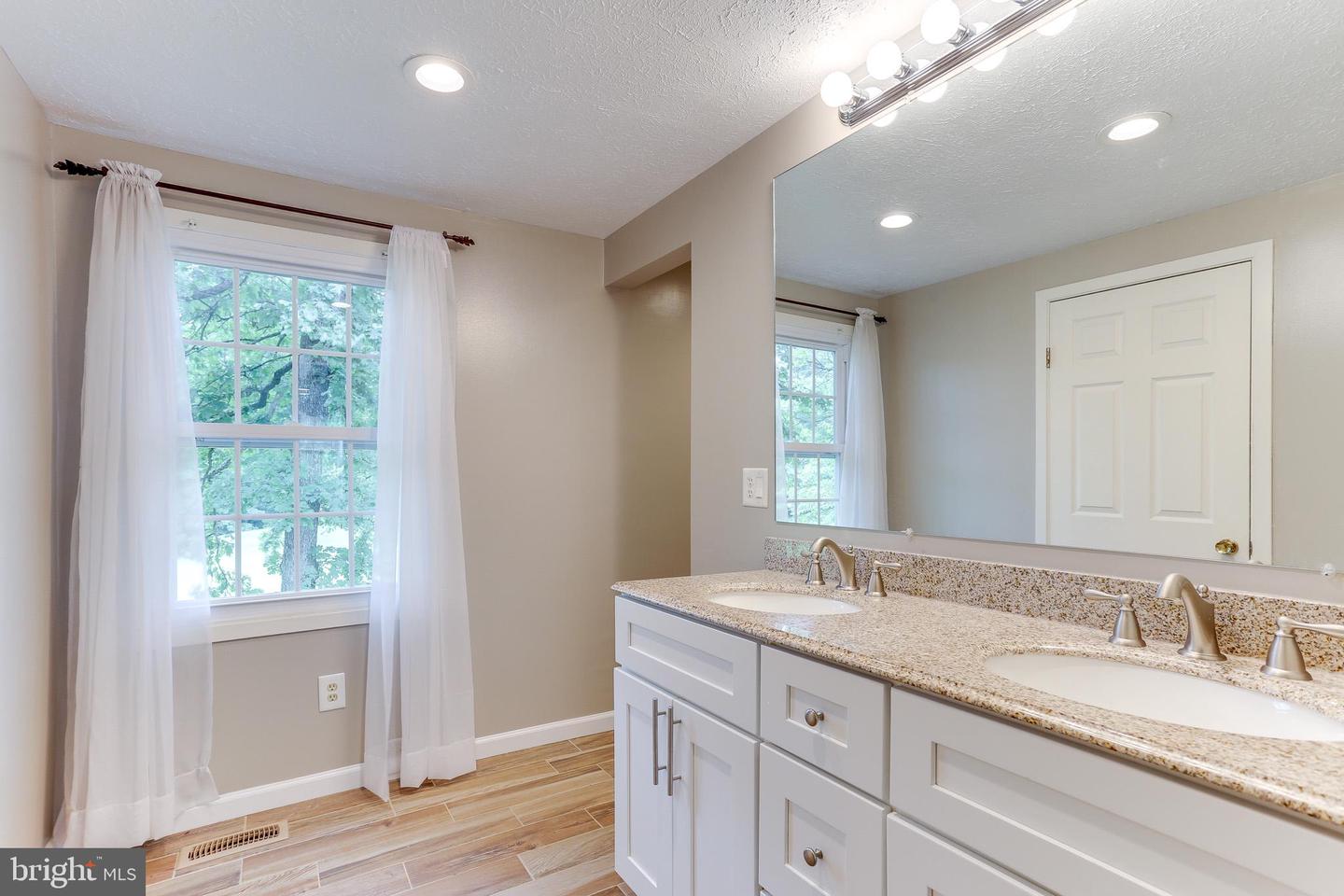 15715 BUCK LN, DUMFRIES, Virginia 22025, 5 Bedrooms Bedrooms, ,3 BathroomsBathrooms,Residential,For sale,15715 BUCK LN,VAPW2098038 MLS # VAPW2098038