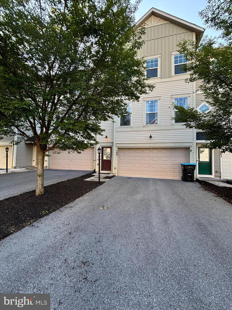 104 NOTIONS CT, STEPHENSON, Virginia 22656, 3 Bedrooms Bedrooms, ,3 BathroomsBathrooms,Residential,For sale,104 NOTIONS CT,VAFV2035132 MLS # VAFV2035132