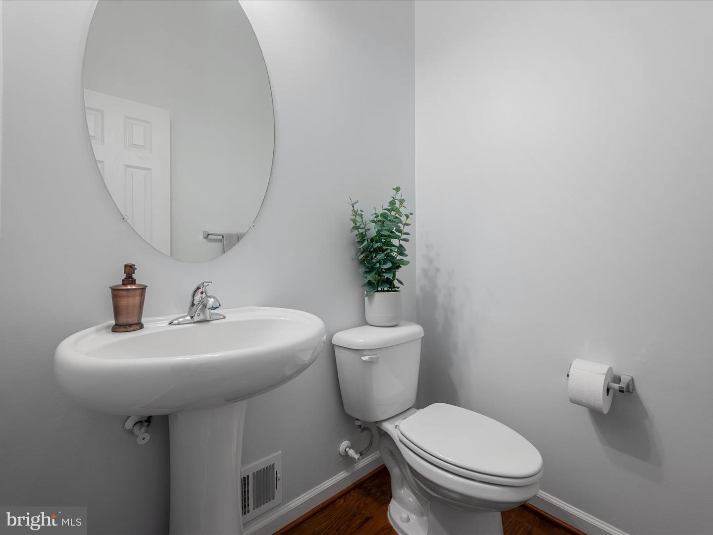 104 NOTIONS CT, STEPHENSON, Virginia 22656, 3 Bedrooms Bedrooms, ,3 BathroomsBathrooms,Residential,For sale,104 NOTIONS CT,VAFV2035132 MLS # VAFV2035132