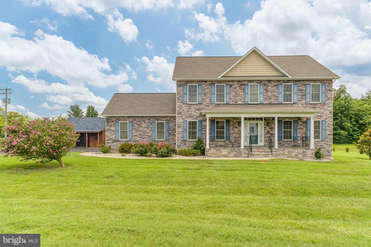 5 CHET ATKINS CT, FREDERICKSBURG, Virginia 22405, 5 Bedrooms Bedrooms, ,3 BathroomsBathrooms,Residential,For sale,5 CHET ATKINS CT,VAST2040346 MLS # VAST2040346