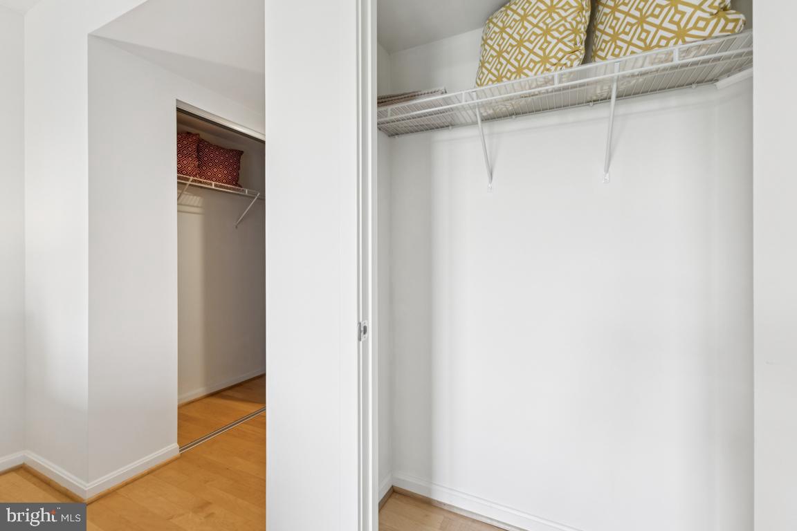 2220 FAIRFAX DR #309, ARLINGTON, Virginia 22201, 1 Bedroom Bedrooms, 4 Rooms Rooms,1 BathroomBathrooms,Residential,For sale,2220 FAIRFAX DR #309,VAAR2060082 MLS # VAAR2060082