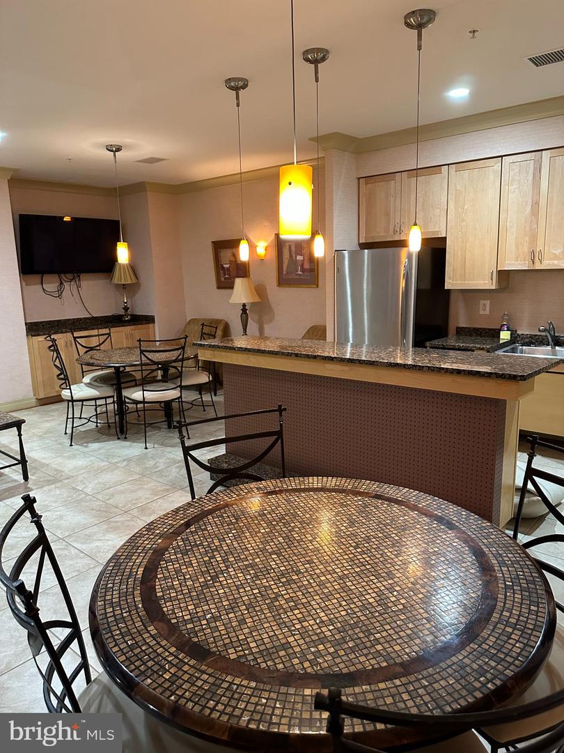 2220 FAIRFAX DR #309, ARLINGTON, Virginia 22201, 1 Bedroom Bedrooms, 4 Rooms Rooms,1 BathroomBathrooms,Residential,For sale,2220 FAIRFAX DR #309,VAAR2060082 MLS # VAAR2060082
