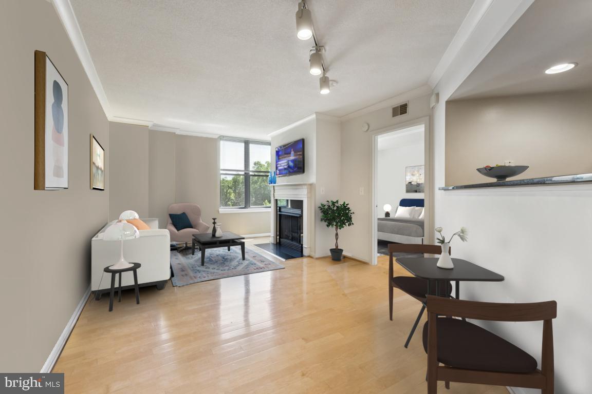 2220 FAIRFAX DR #309, ARLINGTON, Virginia 22201, 1 Bedroom Bedrooms, 4 Rooms Rooms,1 BathroomBathrooms,Residential,For sale,2220 FAIRFAX DR #309,VAAR2060082 MLS # VAAR2060082