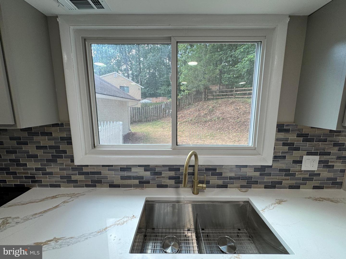 15 GREENFIELD CT, STERLING, Virginia 20164, 4 Bedrooms Bedrooms, ,2 BathroomsBathrooms,Residential,For sale,15 GREENFIELD CT,VALO2101370 MLS # VALO2101370