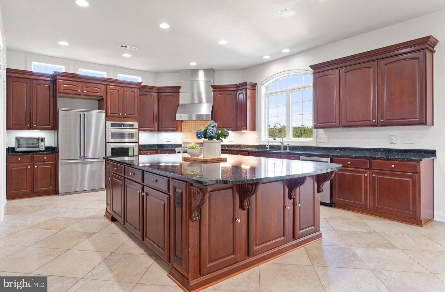 22077 OATLANDS RD, ALDIE, Virginia 20105, 5 Bedrooms Bedrooms, ,5 BathroomsBathrooms,Residential,For sale,22077 OATLANDS RD,VALO2101470 MLS # VALO2101470