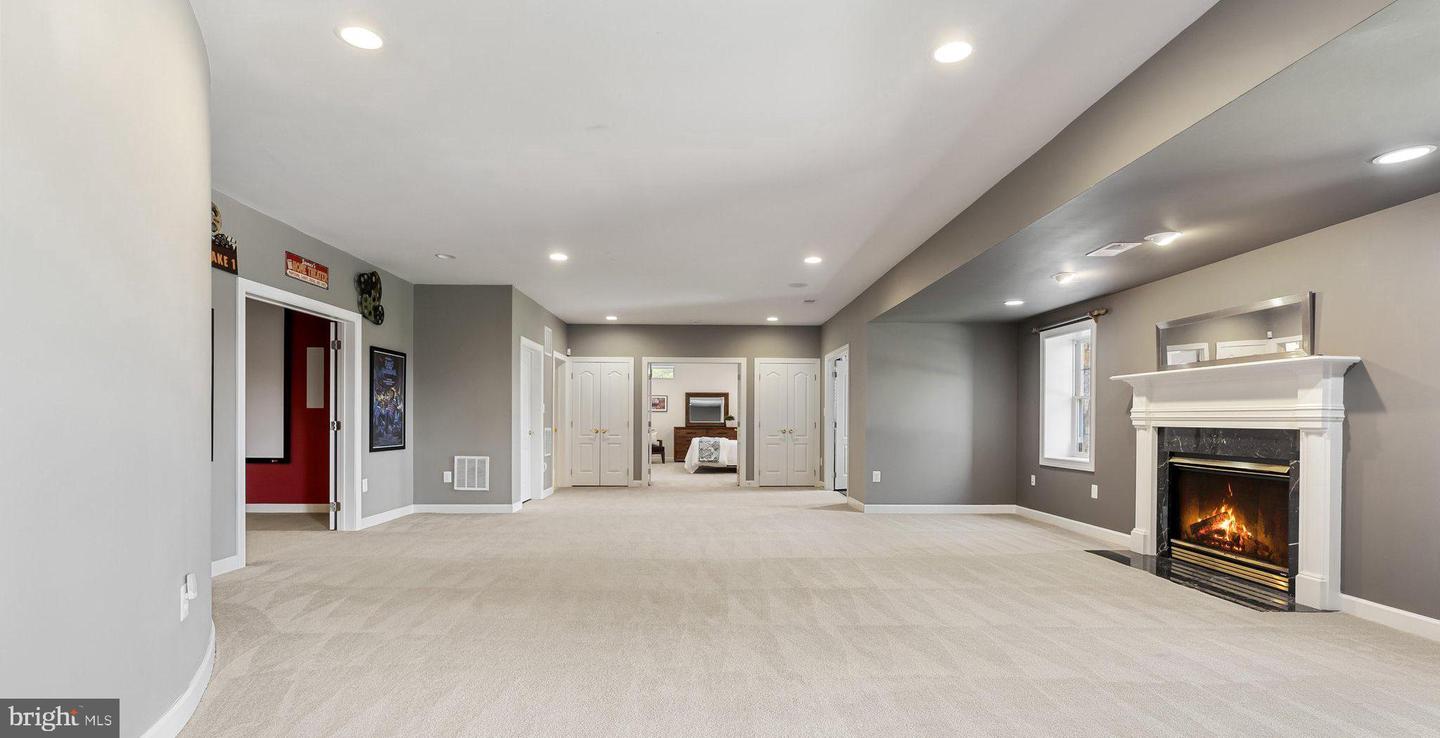 22077 OATLANDS RD, ALDIE, Virginia 20105, 5 Bedrooms Bedrooms, ,5 BathroomsBathrooms,Residential,For sale,22077 OATLANDS RD,VALO2101470 MLS # VALO2101470