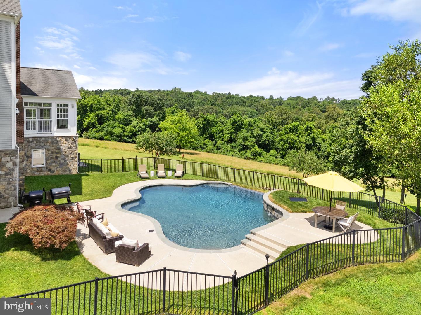 22077 OATLANDS RD, ALDIE, Virginia 20105, 5 Bedrooms Bedrooms, ,5 BathroomsBathrooms,Residential,For sale,22077 OATLANDS RD,VALO2101470 MLS # VALO2101470
