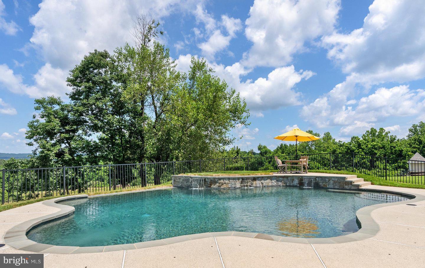 22077 OATLANDS RD, ALDIE, Virginia 20105, 5 Bedrooms Bedrooms, ,5 BathroomsBathrooms,Residential,For sale,22077 OATLANDS RD,VALO2101470 MLS # VALO2101470