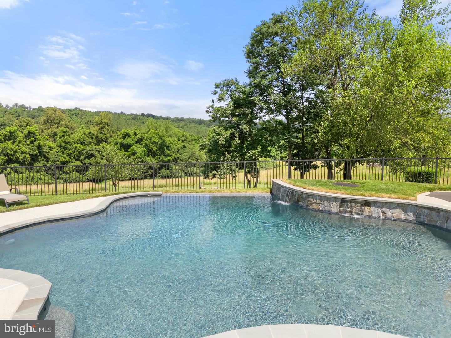 22077 OATLANDS RD, ALDIE, Virginia 20105, 5 Bedrooms Bedrooms, ,5 BathroomsBathrooms,Residential,For sale,22077 OATLANDS RD,VALO2101470 MLS # VALO2101470