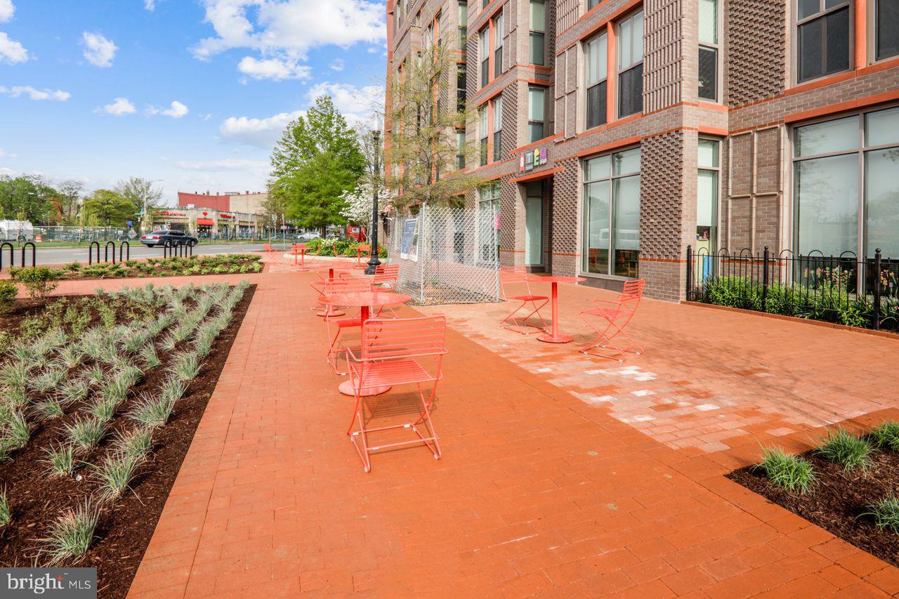 1110 3RD ST NE, WASHINGTON, District Of Columbia 20002, 2 Bedrooms Bedrooms, ,1 BathroomBathrooms,Residential,For sale,1110 3RD ST NE,DCDC2209022 MLS # DCDC2209022