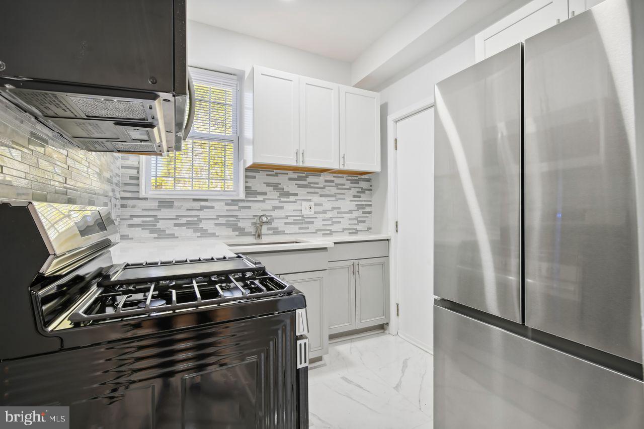 1110 3RD ST NE, WASHINGTON, District Of Columbia 20002, 2 Bedrooms Bedrooms, ,1 BathroomBathrooms,Residential,For sale,1110 3RD ST NE,DCDC2209022 MLS # DCDC2209022
