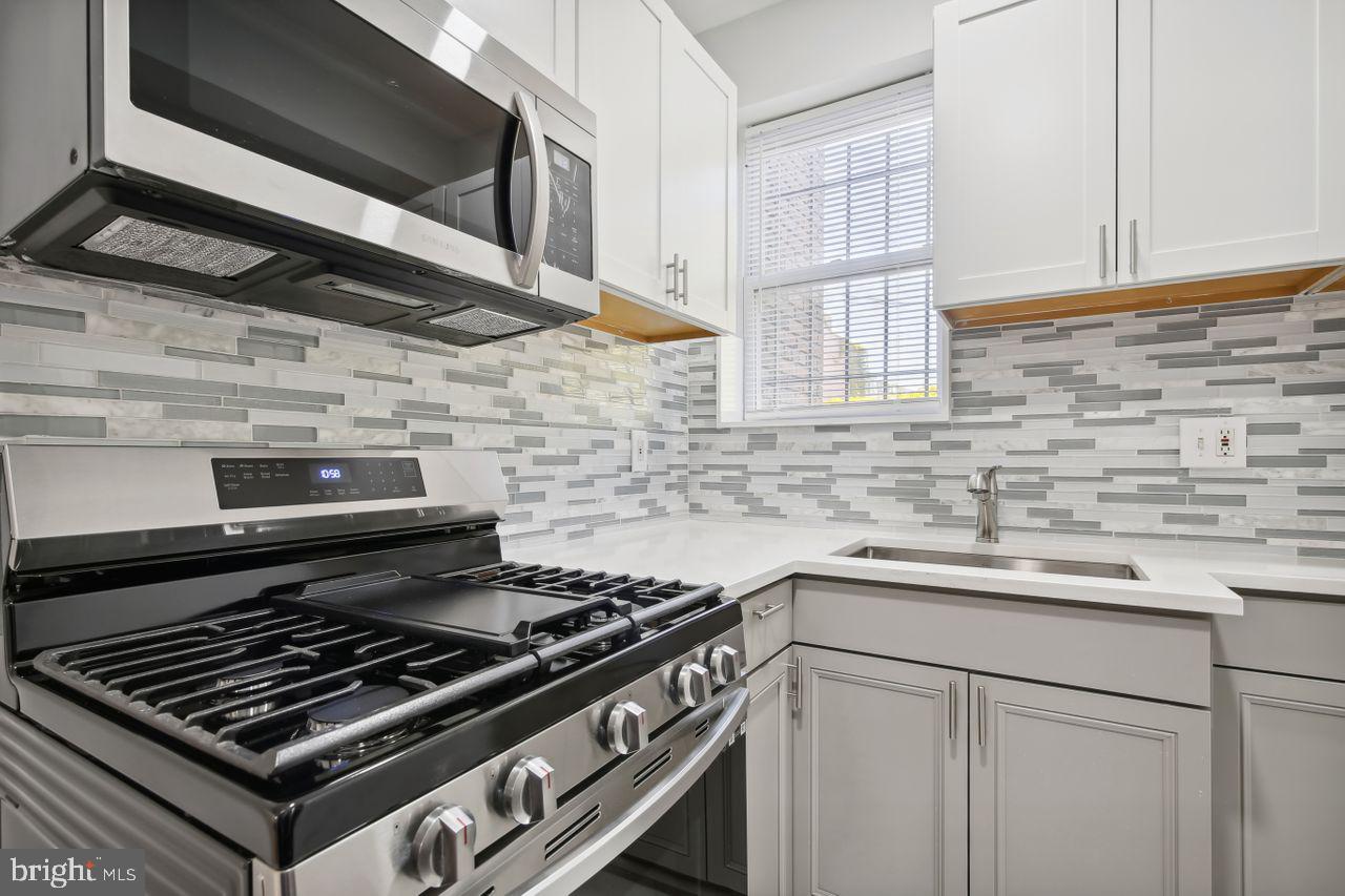 1110 3RD ST NE, WASHINGTON, District Of Columbia 20002, 2 Bedrooms Bedrooms, ,1 BathroomBathrooms,Residential,For sale,1110 3RD ST NE,DCDC2209022 MLS # DCDC2209022