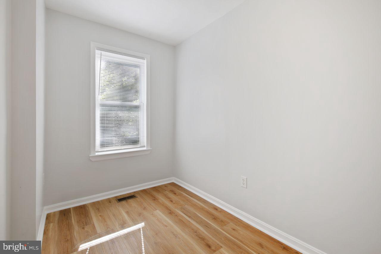 1110 3RD ST NE, WASHINGTON, District Of Columbia 20002, 2 Bedrooms Bedrooms, ,1 BathroomBathrooms,Residential,For sale,1110 3RD ST NE,DCDC2209022 MLS # DCDC2209022