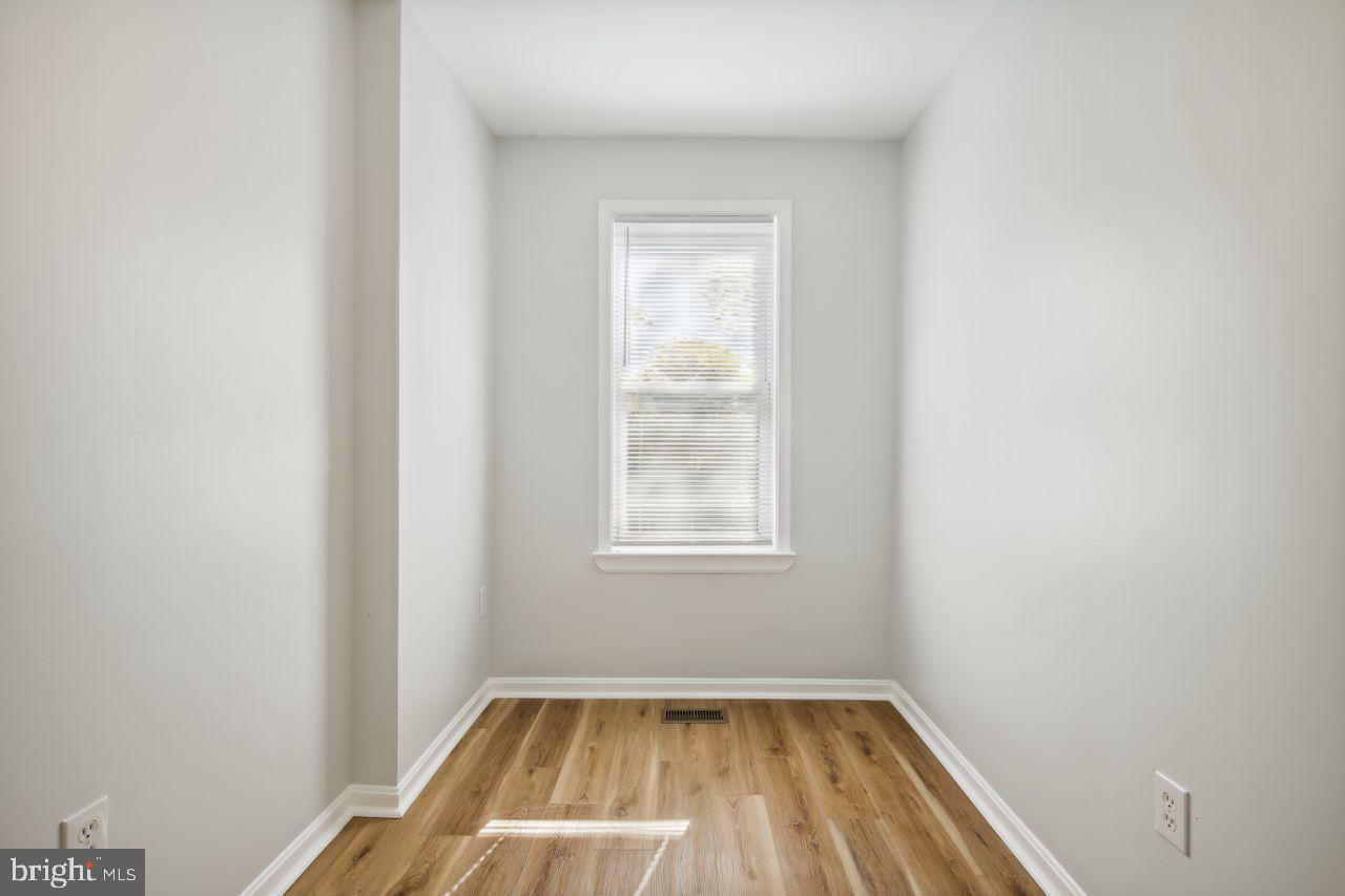1110 3RD ST NE, WASHINGTON, District Of Columbia 20002, 2 Bedrooms Bedrooms, ,1 BathroomBathrooms,Residential,For sale,1110 3RD ST NE,DCDC2209022 MLS # DCDC2209022