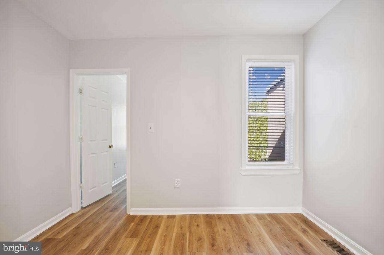 1110 3RD ST NE, WASHINGTON, District Of Columbia 20002, 2 Bedrooms Bedrooms, ,1 BathroomBathrooms,Residential,For sale,1110 3RD ST NE,DCDC2209022 MLS # DCDC2209022