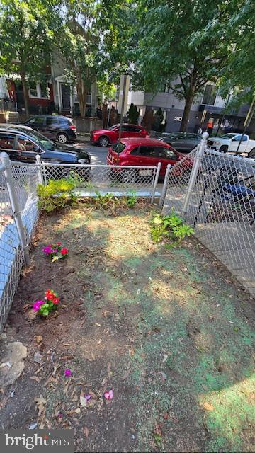 1110 3RD ST NE, WASHINGTON, District Of Columbia 20002, 2 Bedrooms Bedrooms, ,1 BathroomBathrooms,Residential,For sale,1110 3RD ST NE,DCDC2209022 MLS # DCDC2209022