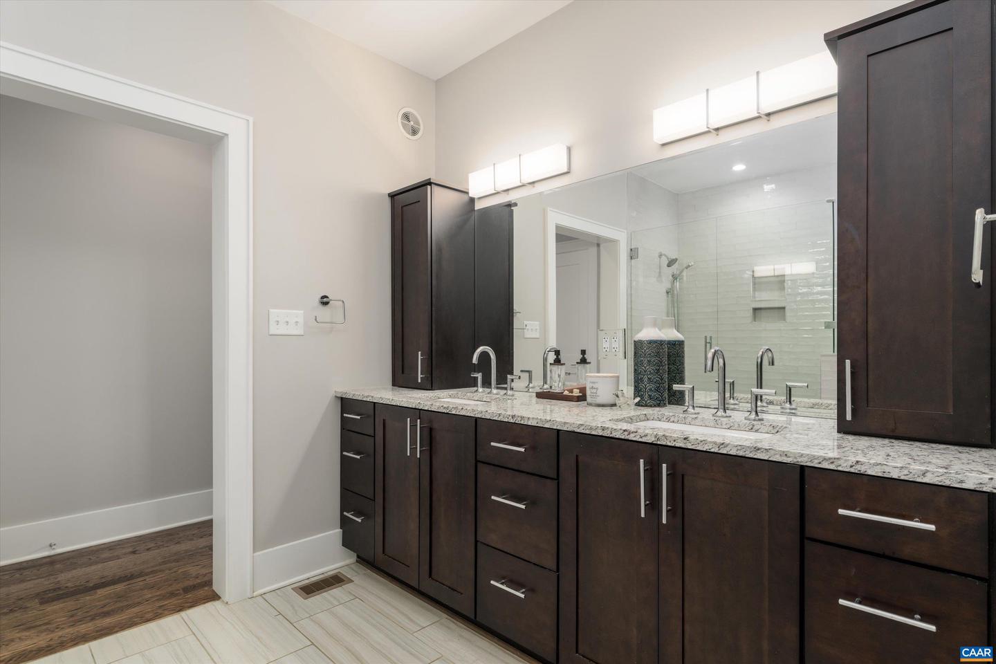 1075 E WATER ST, CHARLOTTESVILLE, Virginia 22902, 3 Bedrooms Bedrooms, ,3 BathroomsBathrooms,Residential,For sale,1075 E WATER ST,666458 MLS # 666458