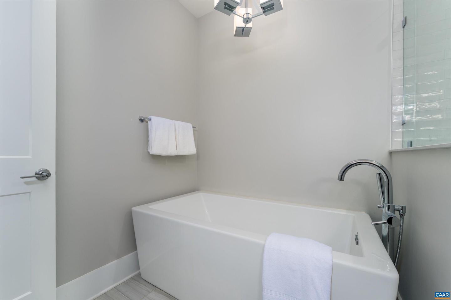 1075 E WATER ST, CHARLOTTESVILLE, Virginia 22902, 3 Bedrooms Bedrooms, ,3 BathroomsBathrooms,Residential,For sale,1075 E WATER ST,666458 MLS # 666458