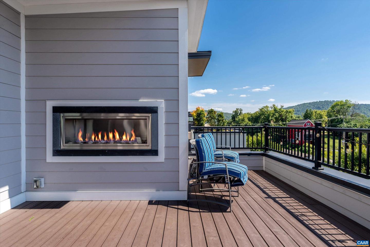 1075 E WATER ST, CHARLOTTESVILLE, Virginia 22902, 3 Bedrooms Bedrooms, ,3 BathroomsBathrooms,Residential,For sale,1075 E WATER ST,666458 MLS # 666458