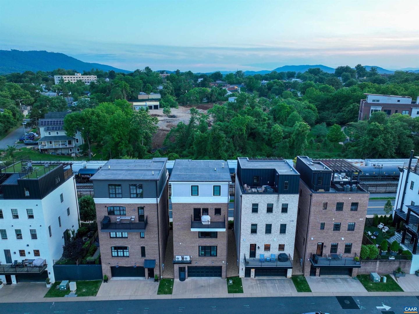 1075 E WATER ST, CHARLOTTESVILLE, Virginia 22902, 3 Bedrooms Bedrooms, ,3 BathroomsBathrooms,Residential,For sale,1075 E WATER ST,666458 MLS # 666458