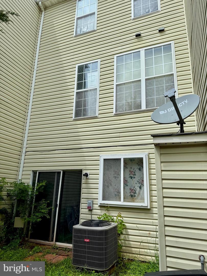 13133 PARK CRESCENT CIR, HERNDON, Virginia 20171, 4 Bedrooms Bedrooms, ,3 BathroomsBathrooms,Residential,For sale,13133 PARK CRESCENT CIR,VAFX2253816 MLS # VAFX2253816