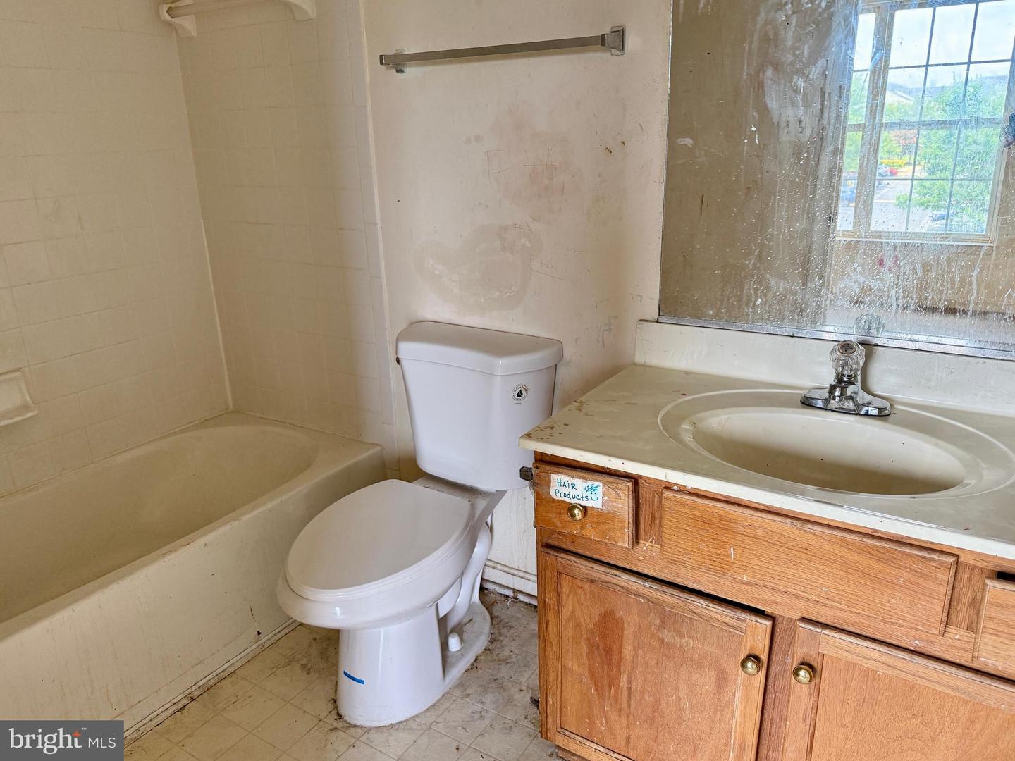13133 PARK CRESCENT CIR, HERNDON, Virginia 20171, 4 Bedrooms Bedrooms, ,3 BathroomsBathrooms,Residential,For sale,13133 PARK CRESCENT CIR,VAFX2253816 MLS # VAFX2253816