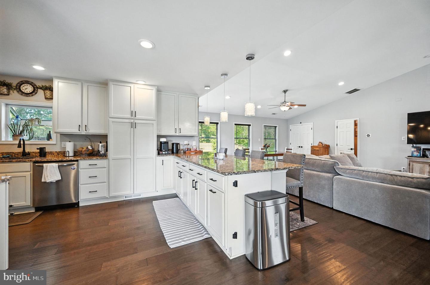 7314 WESTMORELAND DR, WARRENTON, Virginia 20187, 4 Bedrooms Bedrooms, ,3 BathroomsBathrooms,Residential,For sale,7314 WESTMORELAND DR,VAFQ2017360 MLS # VAFQ2017360