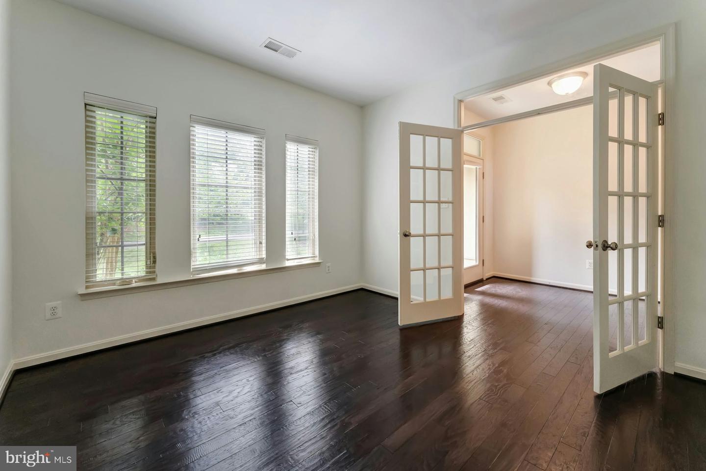 22816 GOLDSBOROUGH TER, BRAMBLETON, Virginia 20148, 4 Bedrooms Bedrooms, ,3 BathroomsBathrooms,Residential,For sale,22816 GOLDSBOROUGH TER,VALO2101522 MLS # VALO2101522