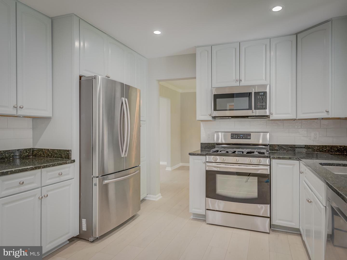 6812 LANDOR LN, SPRINGFIELD, Virginia 22152, 5 Bedrooms Bedrooms, ,4 BathroomsBathrooms,Residential,For sale,6812 LANDOR LN,VAFX2254344 MLS # VAFX2254344