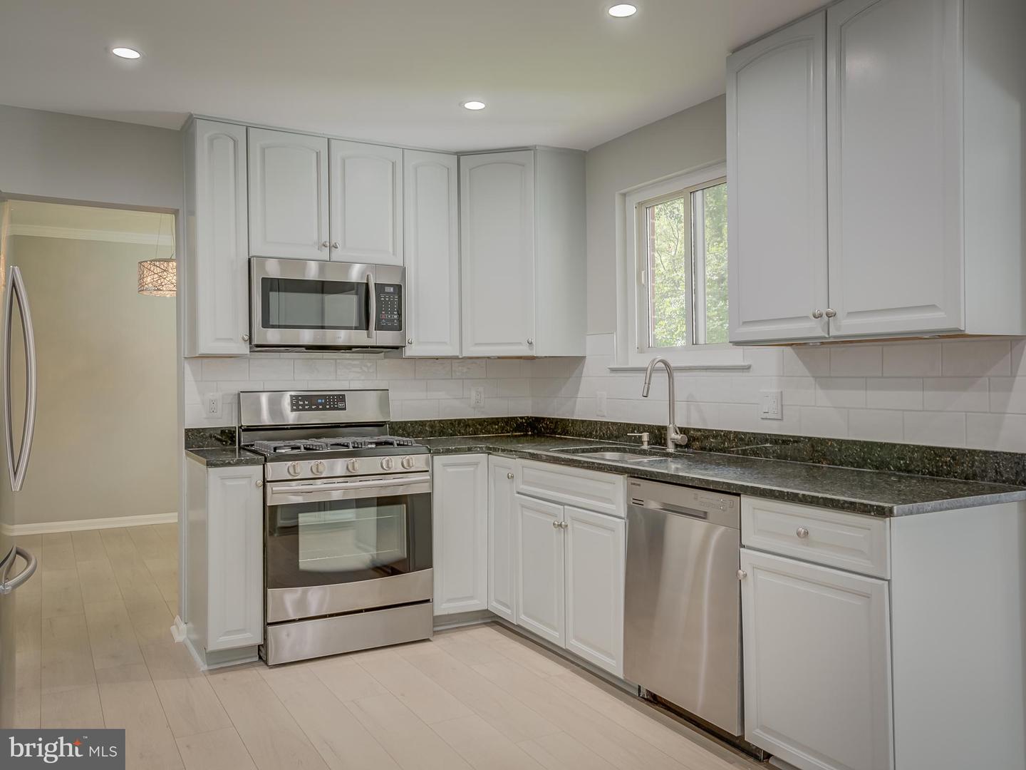 6812 LANDOR LN, SPRINGFIELD, Virginia 22152, 5 Bedrooms Bedrooms, ,4 BathroomsBathrooms,Residential,For sale,6812 LANDOR LN,VAFX2254344 MLS # VAFX2254344