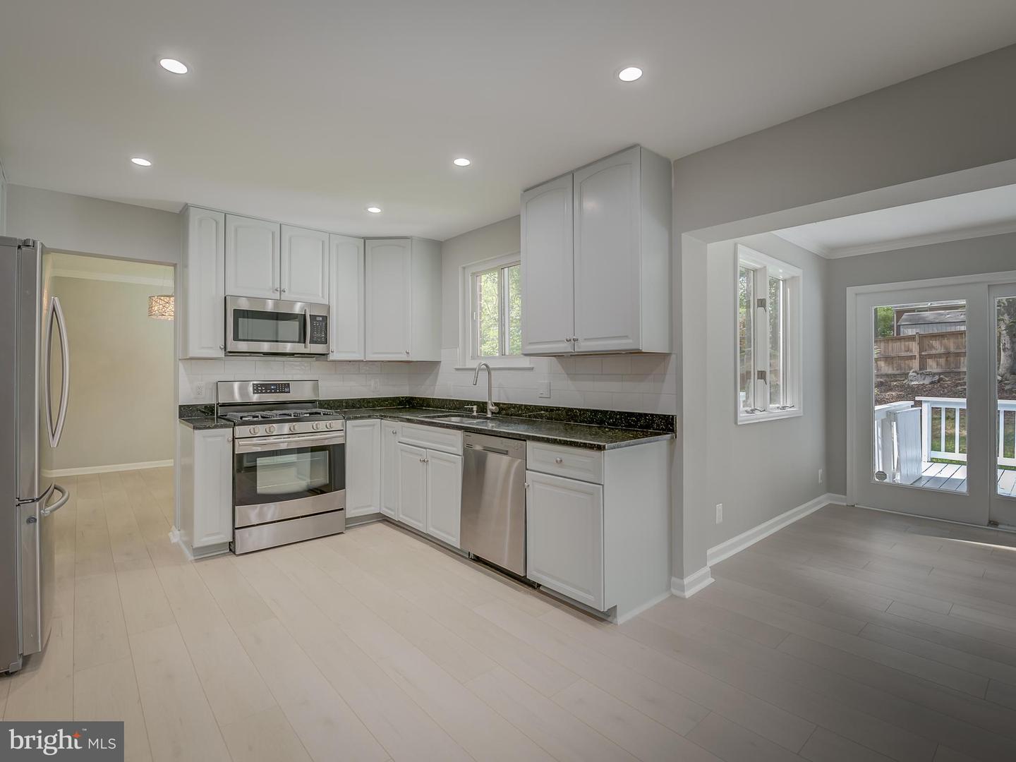 6812 LANDOR LN, SPRINGFIELD, Virginia 22152, 5 Bedrooms Bedrooms, ,4 BathroomsBathrooms,Residential,For sale,6812 LANDOR LN,VAFX2254344 MLS # VAFX2254344