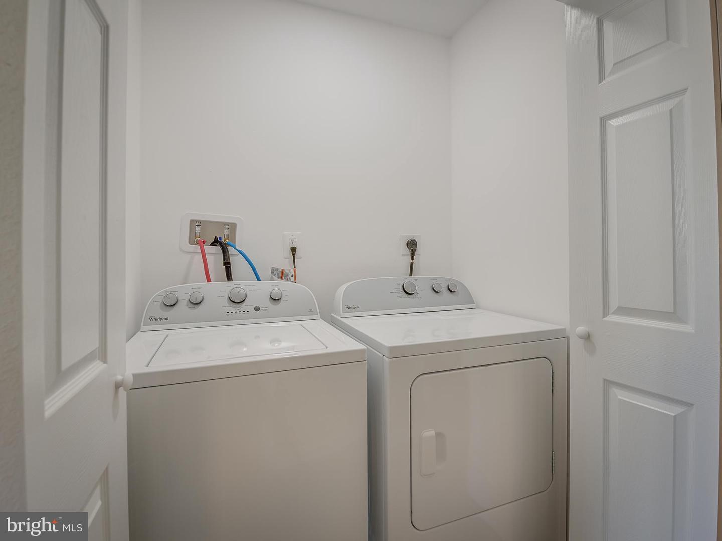 6812 LANDOR LN, SPRINGFIELD, Virginia 22152, 5 Bedrooms Bedrooms, ,4 BathroomsBathrooms,Residential,For sale,6812 LANDOR LN,VAFX2254344 MLS # VAFX2254344