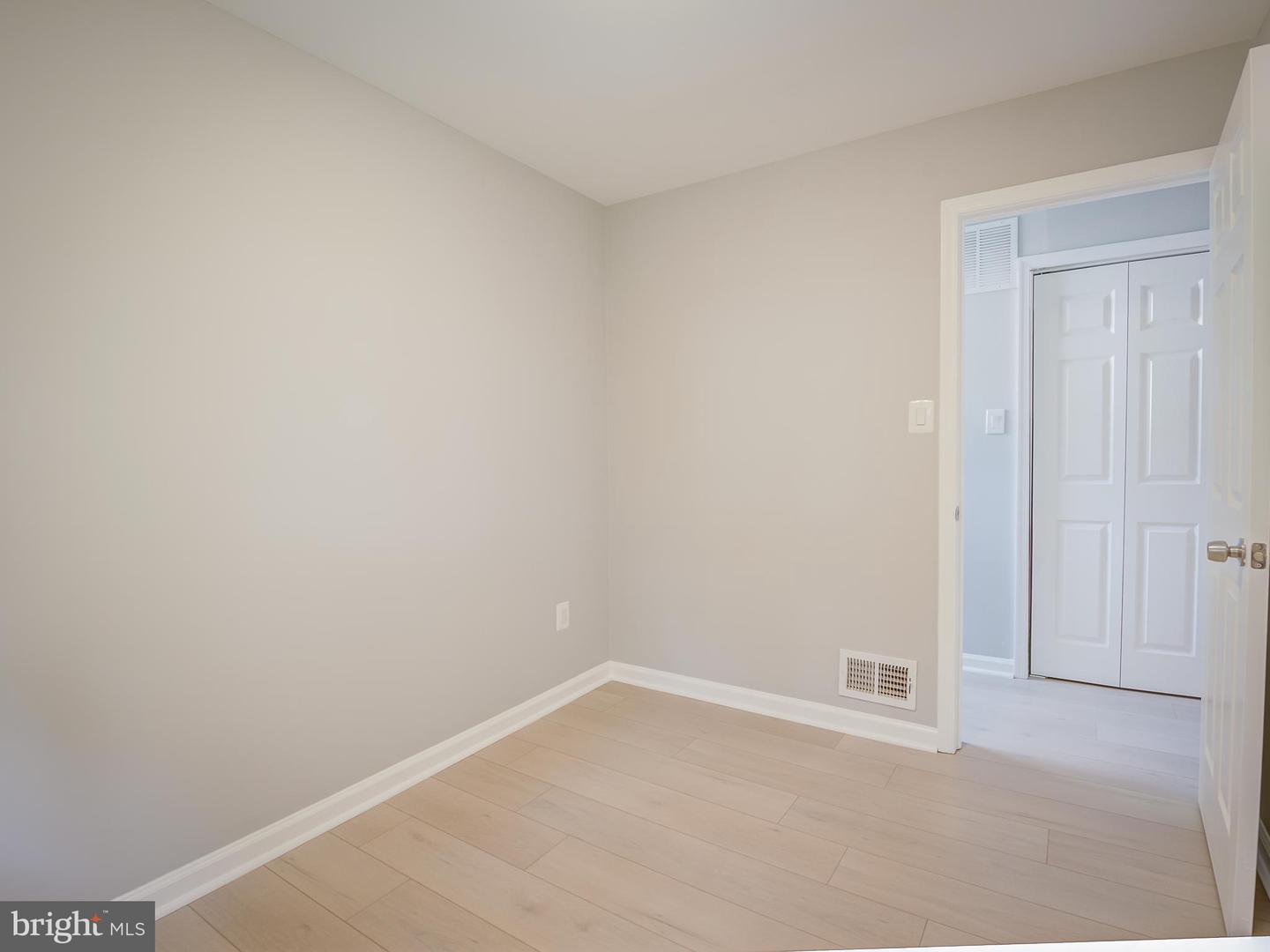 6812 LANDOR LN, SPRINGFIELD, Virginia 22152, 5 Bedrooms Bedrooms, ,4 BathroomsBathrooms,Residential,For sale,6812 LANDOR LN,VAFX2254344 MLS # VAFX2254344
