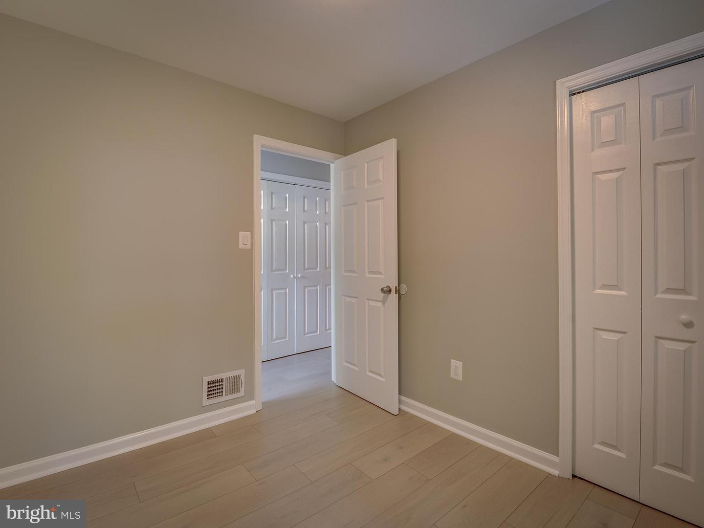 6812 LANDOR LN, SPRINGFIELD, Virginia 22152, 5 Bedrooms Bedrooms, ,4 BathroomsBathrooms,Residential,For sale,6812 LANDOR LN,VAFX2254344 MLS # VAFX2254344